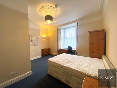 6 bedroom end of terrace house to rent - Photo 4