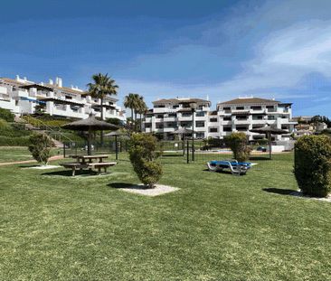 2 room luxury Apartment for rent in Alcaidesa, Spain - Photo 3