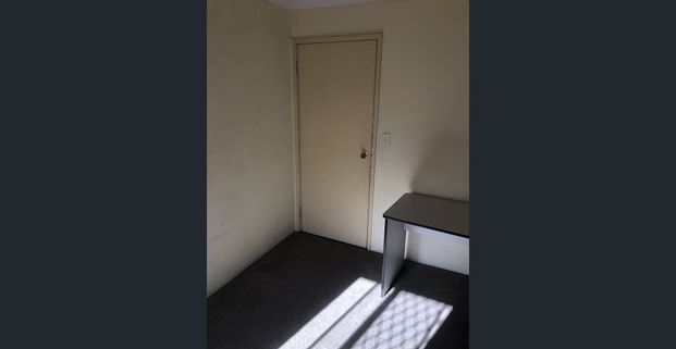 SHARED ACCOMMODATION - MURDOCH - Photo 1