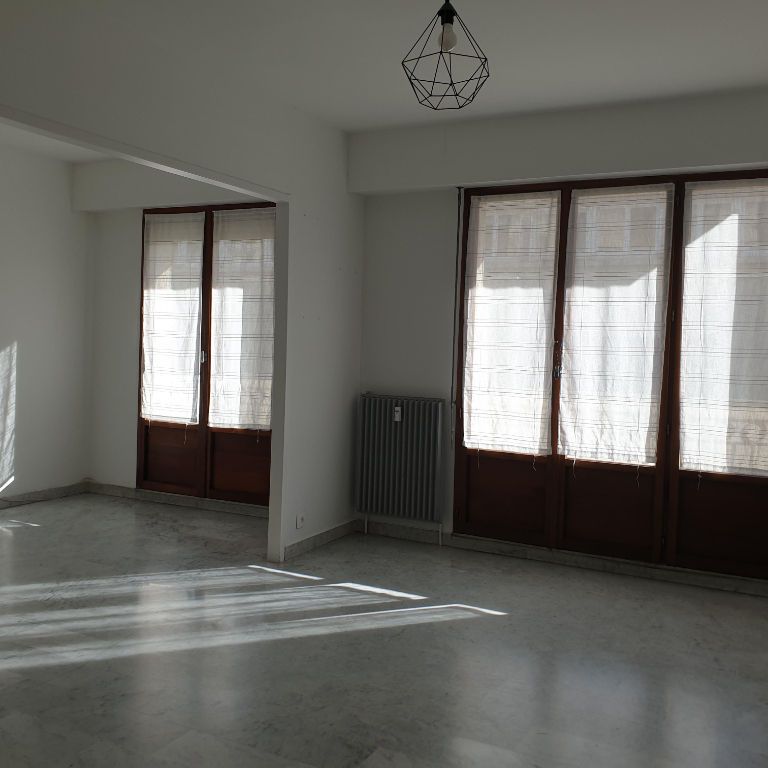 Location Appartement 2 pièces 56m² NIMES 30000 - Photo 1