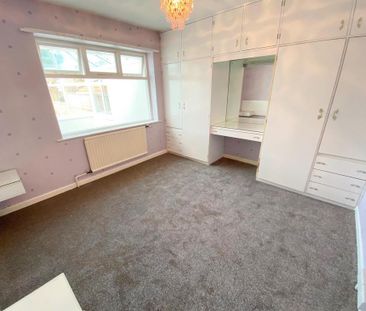 2 bedroom bungalow to rent - Photo 2