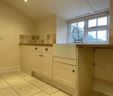 4 bedroom detached house to rent - Photo 4