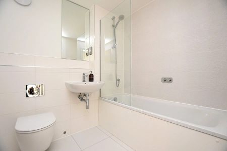 Fieldfare Crescent, Exmouth, Devon, EX8 - Photo 3