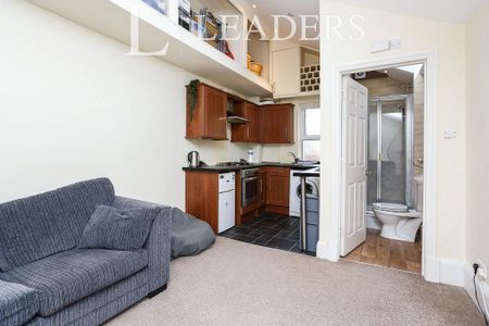 Studio to rent - Photo 4