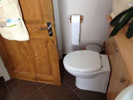 Room in a Shared Flat, Deacon Road, NW2 - Photo 5