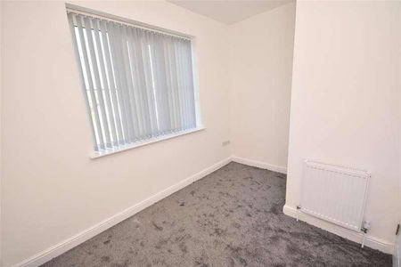 Bridge Street, Neston, CH64 - Photo 4