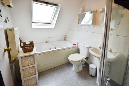 4 bedroom flat to rent - Photo 5