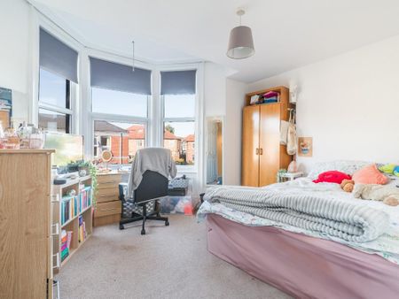 6 bedroom semi-detached house to rent - Photo 5