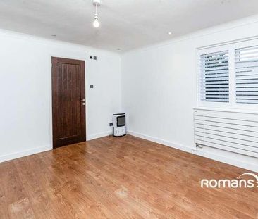 Bourne Avenue, Windsor, SL4 - Photo 1