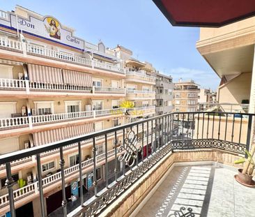 TWO-BEDROOM APARTMENT - TORREVIEJA - Foto 2