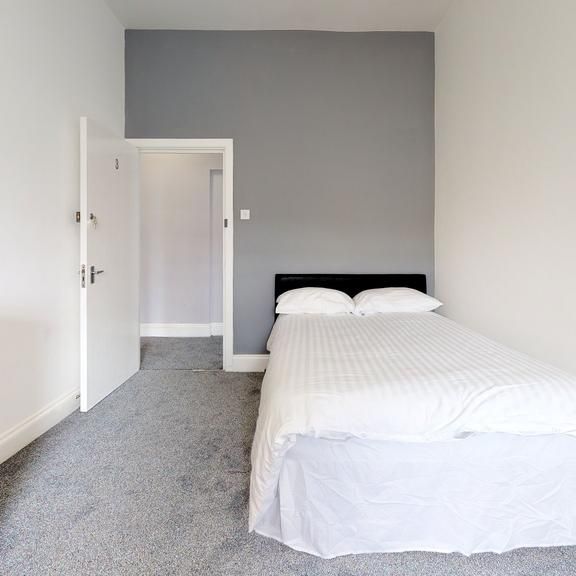 5 bedroom apartment to rent - Photo 1
