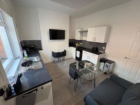 1 bedroom terraced house to rent - Photo 2