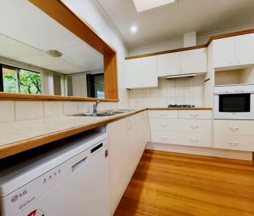 3 Bed, 1 Bath - Photo 6