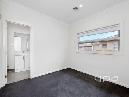 1/141 Dudley Street, WALLAN - Photo 2