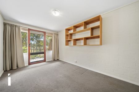 11 Barnet Close, Swinger Hill ACT 2606 - Townhouse For Rent | Domain - Photo 3