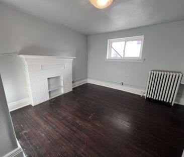 For Lease - 959 Main Street Unit# 1, Hamilton, Ontario - Photo 1