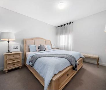 Fully Furnished 2-Bedroom + Study - Photo 3