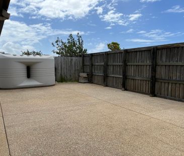 12 Lancaster Way, 4740, Ooralea - Photo 3