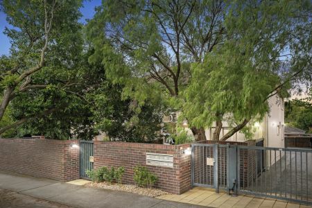 Unit 5/6 Maitland Street, Glen Iris. - Photo 5