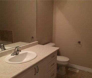 For Lease - 2307 Whistling Springs Crescent, Oakville, Ontario - Photo 6