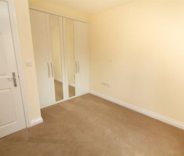2 bedroom maisonette to rent - Photo 4