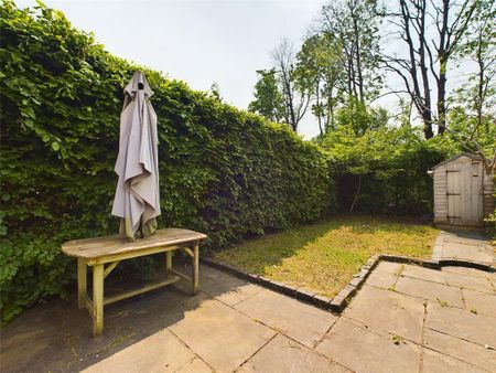 2 bedroom end of terrace house to rent - Photo 3