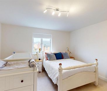 3 bedroom semi-detached house to rent - Photo 5