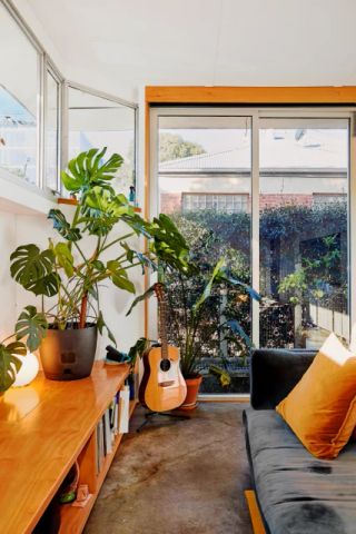 2 Bed, 1 Bath - Photo 3