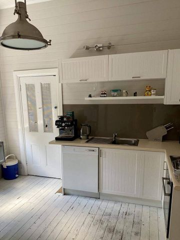 Beautiful Family Home - Photo 4