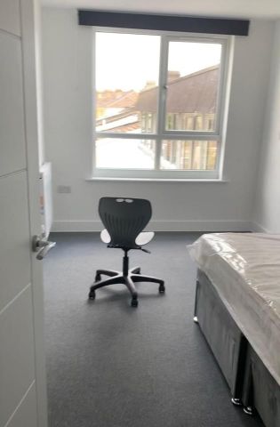 Room in a Shared House, Straits Parade, BS16 - Photo 4