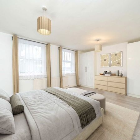 Lower Mortlake Road, TW9, London - Photo 4