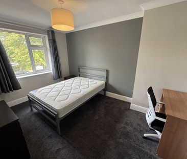 Fifth Avenue, Tang Hall - P2211 - Photo 6