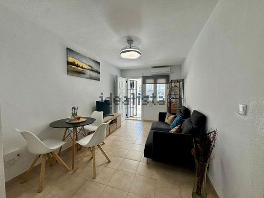 Alquiler de piso en Urbanización Lago Jardín, 2 - Foto 1