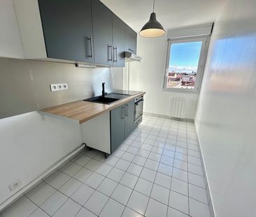 Location Appartement 2 pièces 54m² VILLEURBANNE 69100 - Photo 4