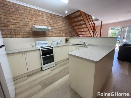 Fully Furnished Townhouse only a Hop, Skip & A Jump to the Esplanade! - Photo 5