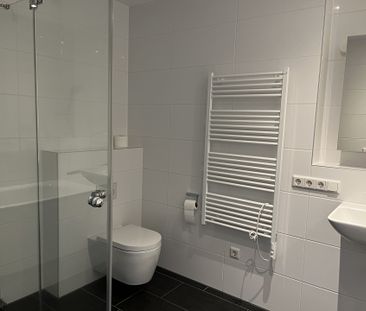 Moderne Neubauwohnung mit Loggia, Terrasse und Garten – inkl. TG-St... - Foto 5