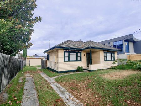 40 Mawby Road, Bentleigh East VIC 3165 - House For Rent | Domain - Photo 4