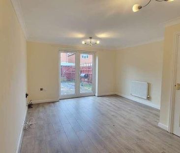 Old School Court, Swindon, SN3 - Photo 3