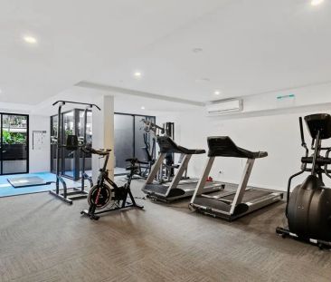 Modern 1-Bedroom Apartment in the Heart of Albion - Photo 6