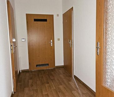 3-Raum-Wohnung in Randlage von Lößnitz im Dachgeschoss - Foto 3