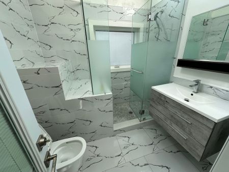 For Lease - 136 Wye Valley Road Unit# Main, Toronto, Ontario - Photo 2