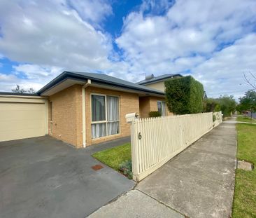 6 White St, Bentleigh East - Photo 2