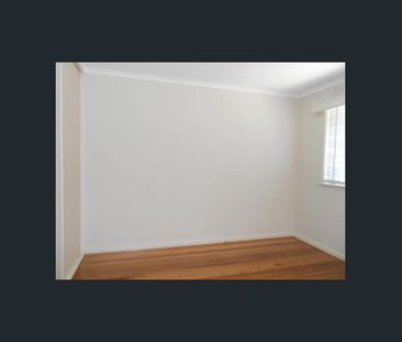 Updated One-Bedroom Villa Unit with Private Courtyard in Prime Cobu... - Photo 2