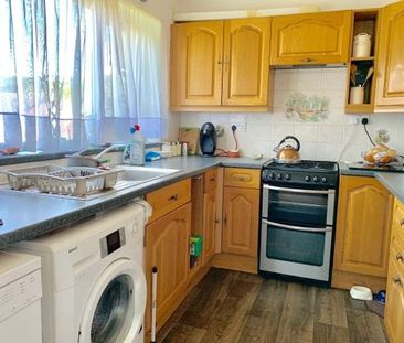 Rochester Way, Crowborough - Photo 4