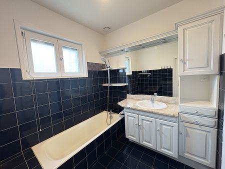 Location Maison 5 pièces 96m² LA TALAUDIERE 42350 - Photo 4