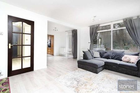 Merridene, London, N21 - Photo 2