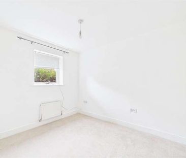 Vulcan Drive, The Parks, Bracknell, Berkshire, RG12 - Photo 2