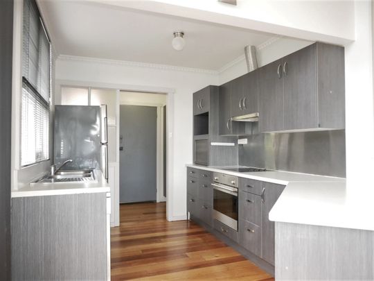 Comfort and Convenience in Summerhill - Photo 1