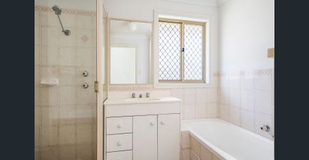 Family Home in a Prime Glenwood Location - Photo 3