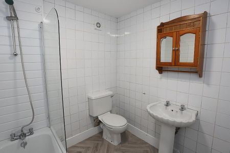 9c Crosby Street, Bangor, BT20 5EE - Photo 3